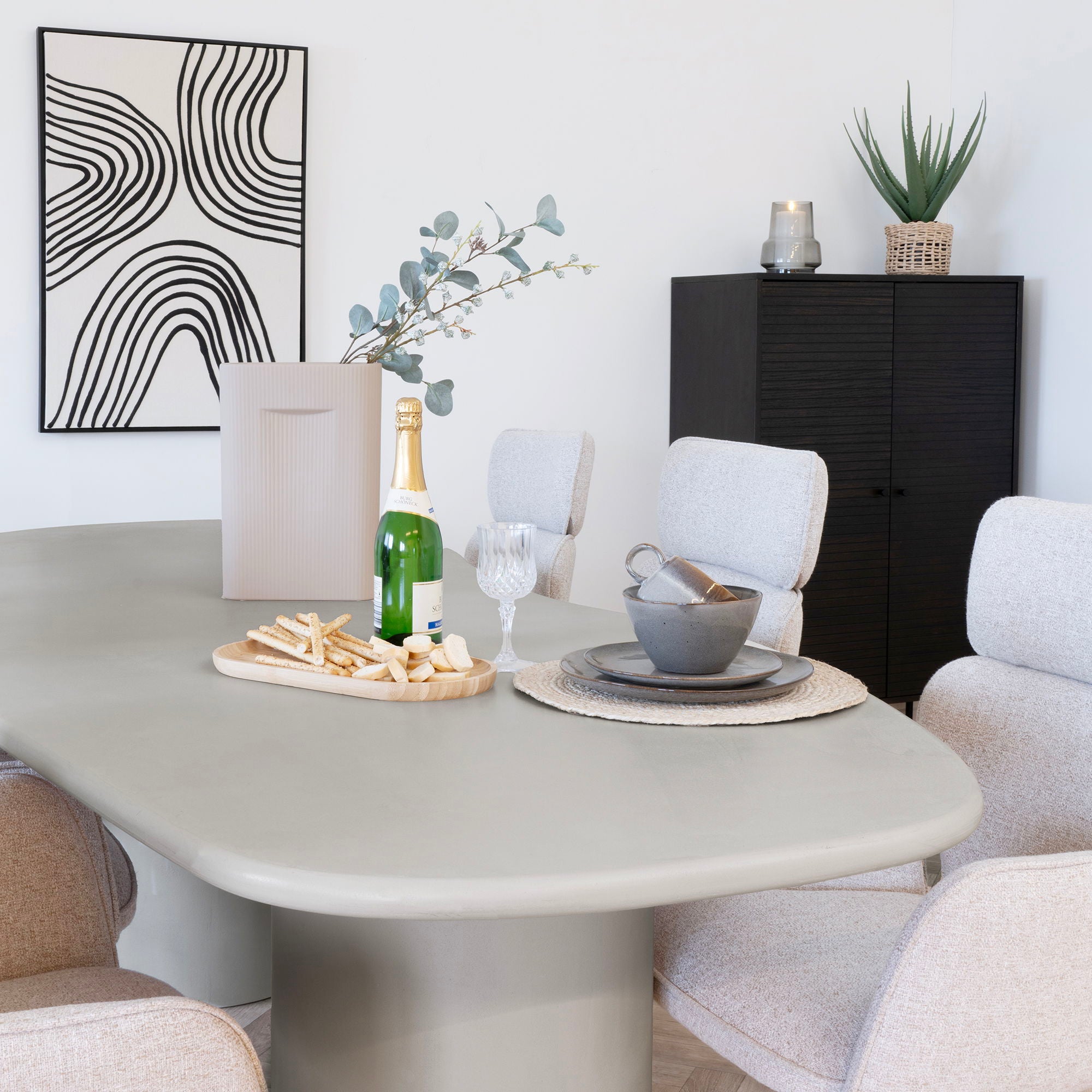 Maranola Dining Table