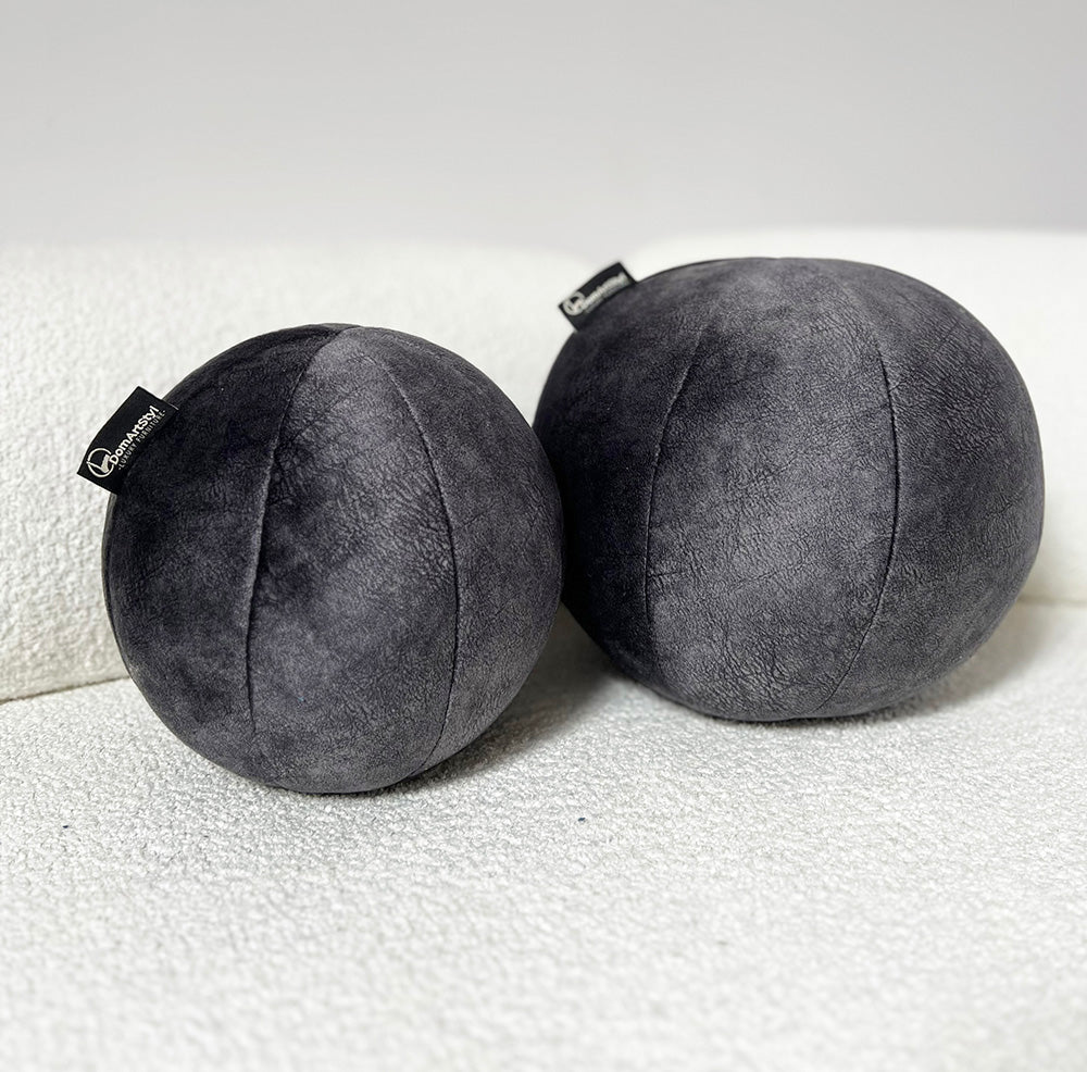 Set mit runden Kissen