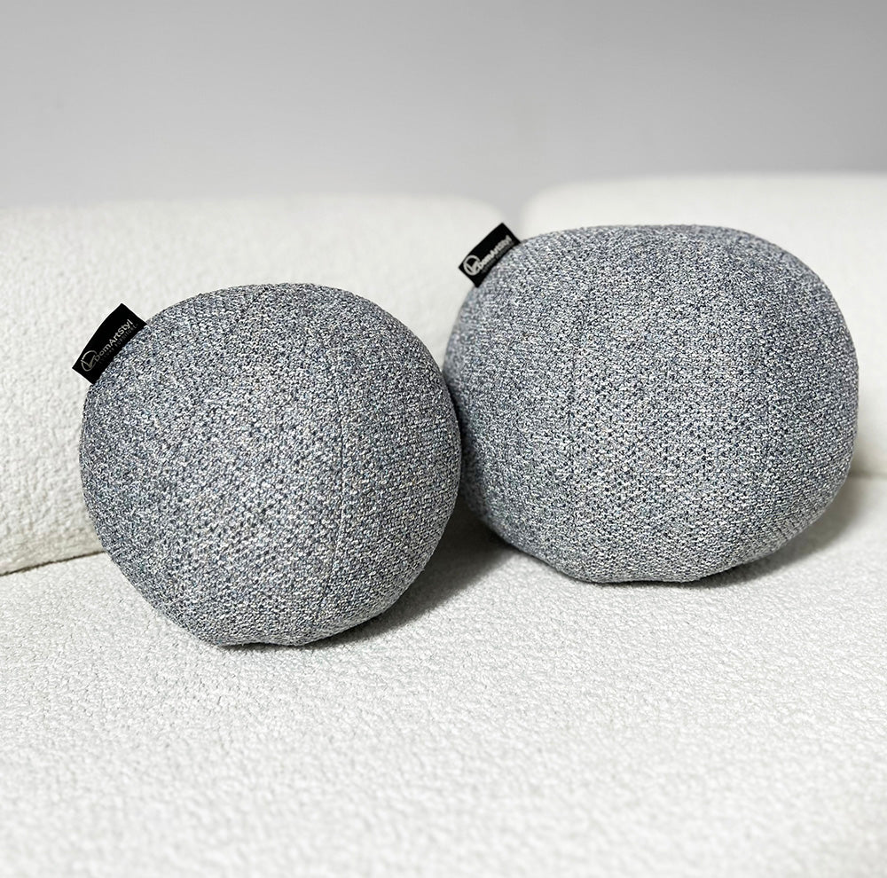 Set mit runden Kissen