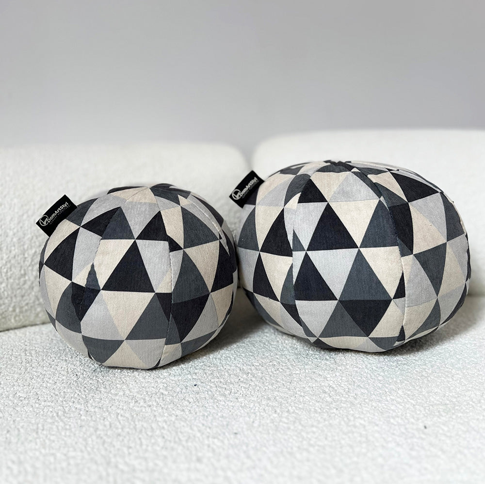 Set mit runden Kissen