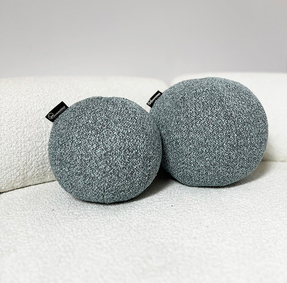 Set mit runden Kissen