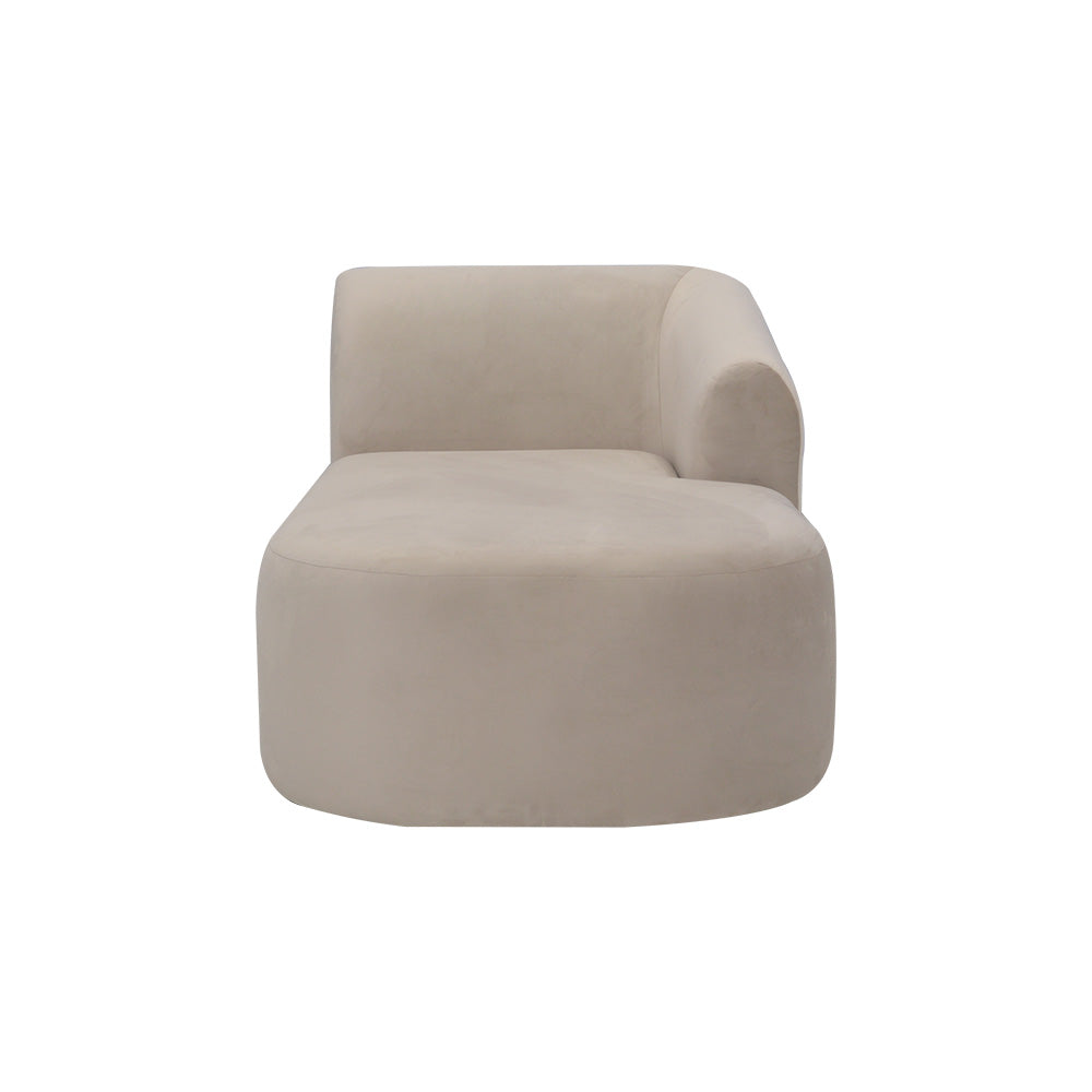 Rechts: Ovale weiche Ottomane